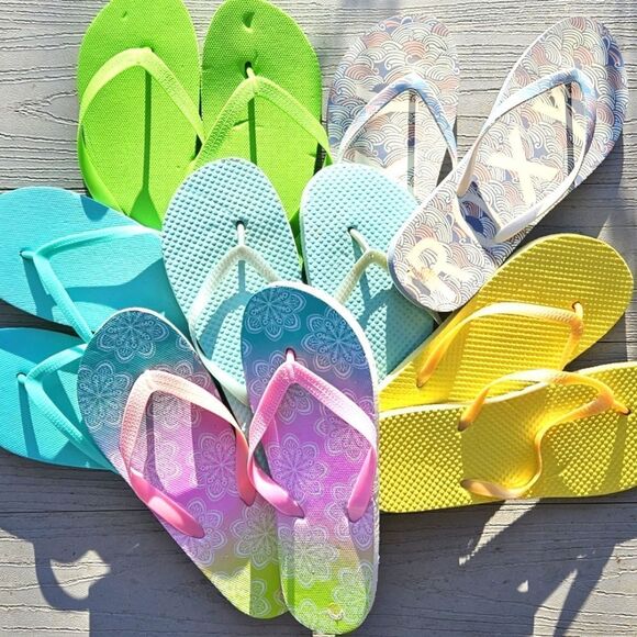 Roxy Shoes - Flip flops summer bundle of 6 womens size 8